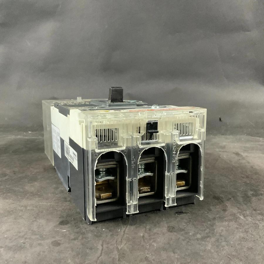 Used SIEMENS HFX3P250 CIRCUIT BREAKER ($350 OBO)