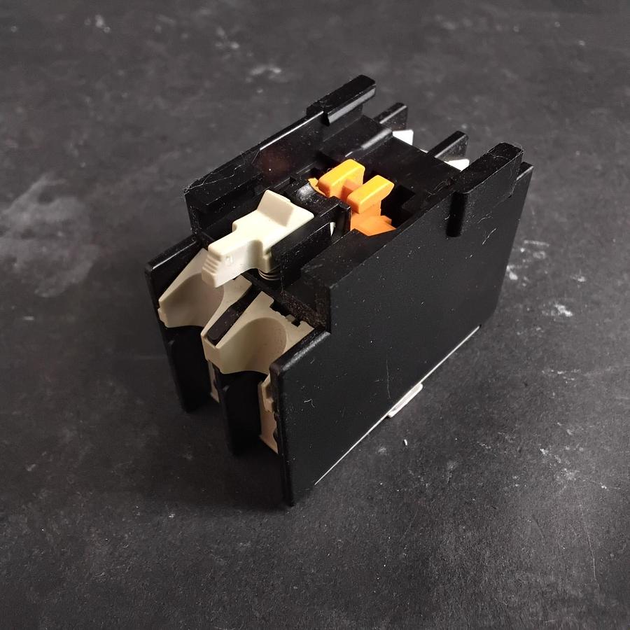 Used SCHNEIDER ELECTRIC LA1DN20 AUXILIARY CONTACT BLOCK ($7 OBO)