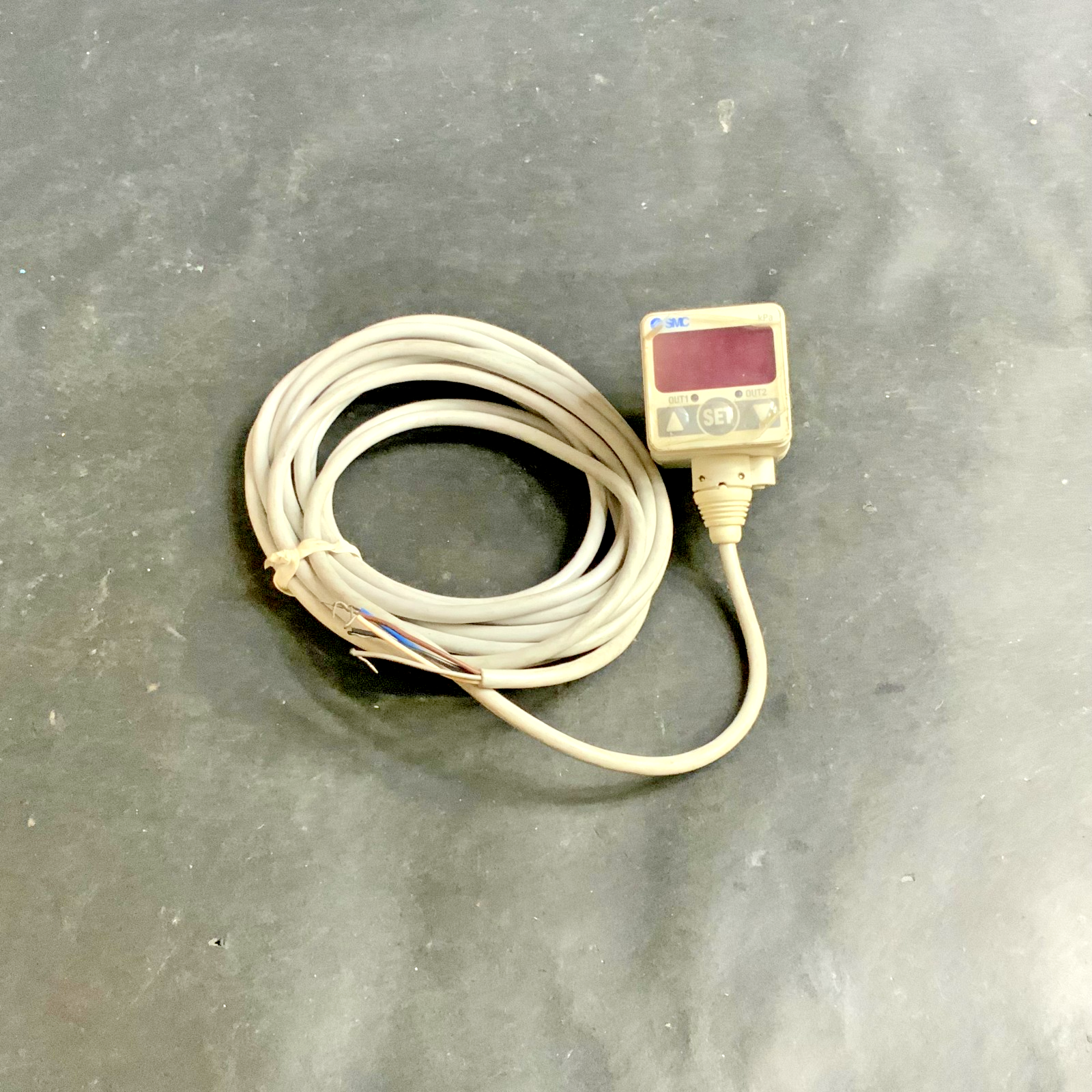 Used SMC ZSE40-T1-70L VACUUM SWITCH ($50 OBO)