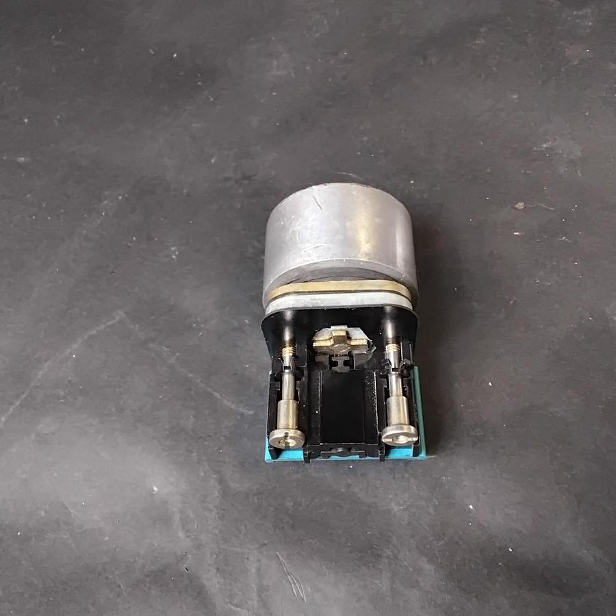 Used ALLEN BRADLEY 800T-XD1R CONTACT BLOCK ($14 OBO)