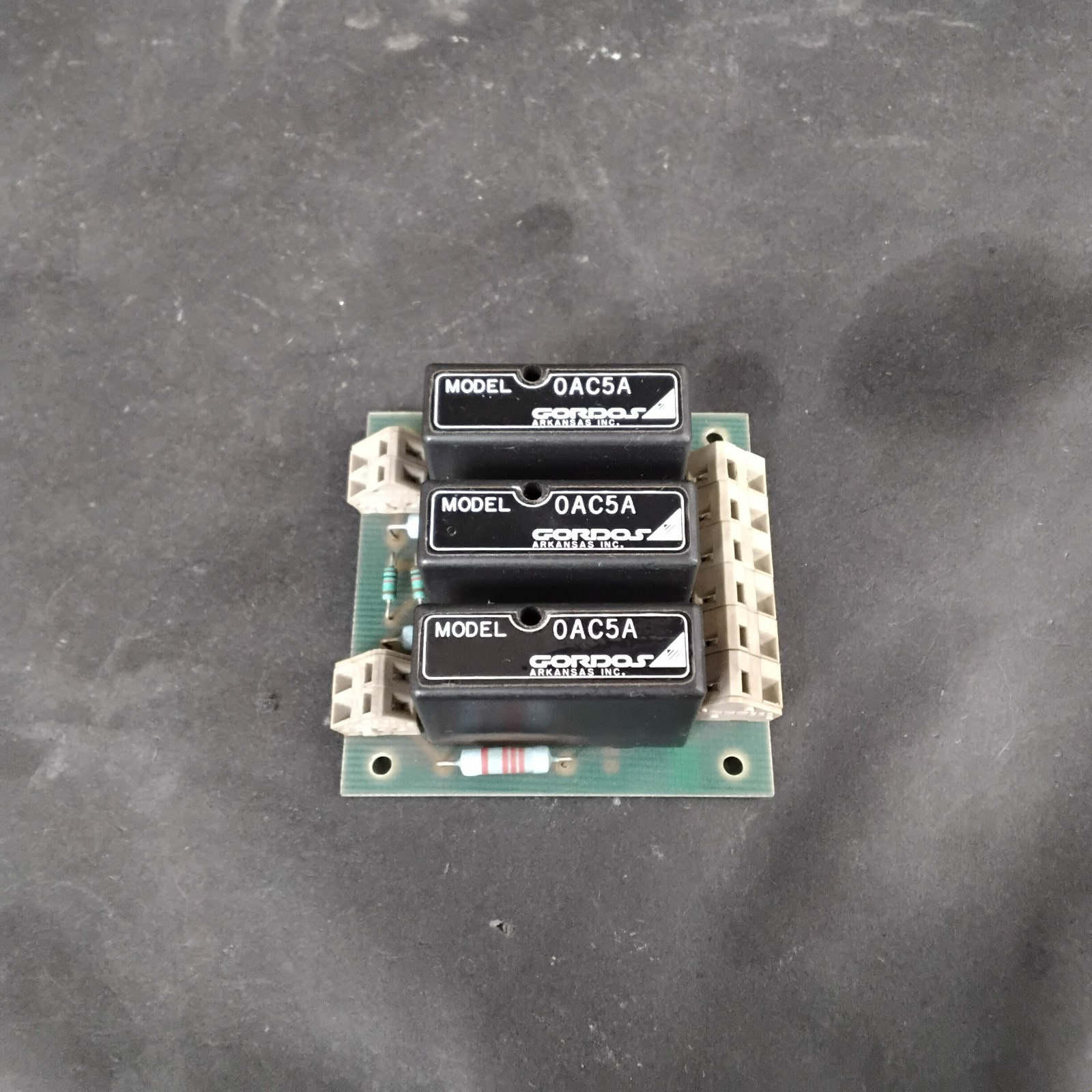 Used GORDOS OAC5A SOLID STATE RELAY BOARD PLC INTERFACE ($45 OBO)