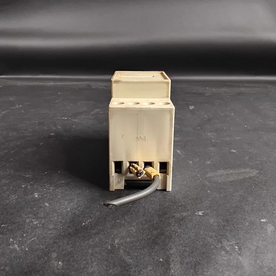 Used SIEMENS 7KT5 745-2 TIME COUNTER ($20 OBO)