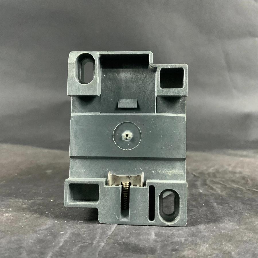 MOELLER EMT 5 OVERLOAD RELAY ($70 OBO)