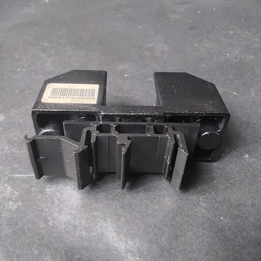Used BUSS R25030-1C0R FUSE HOLDER ($8 OBO)