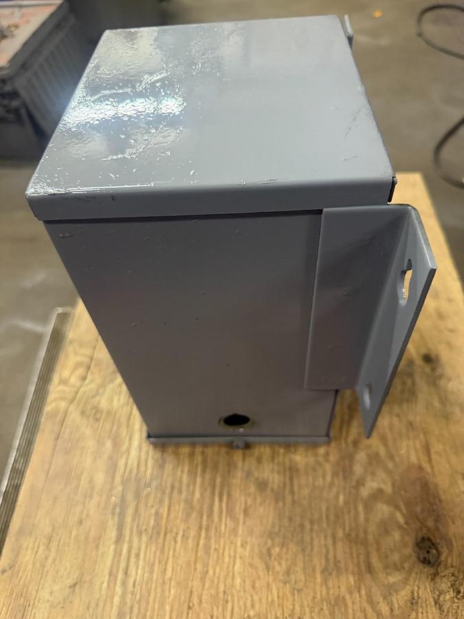 Used GENERAL SIGNAL HEVI-DUTY HS1F2A TRANSFORMER