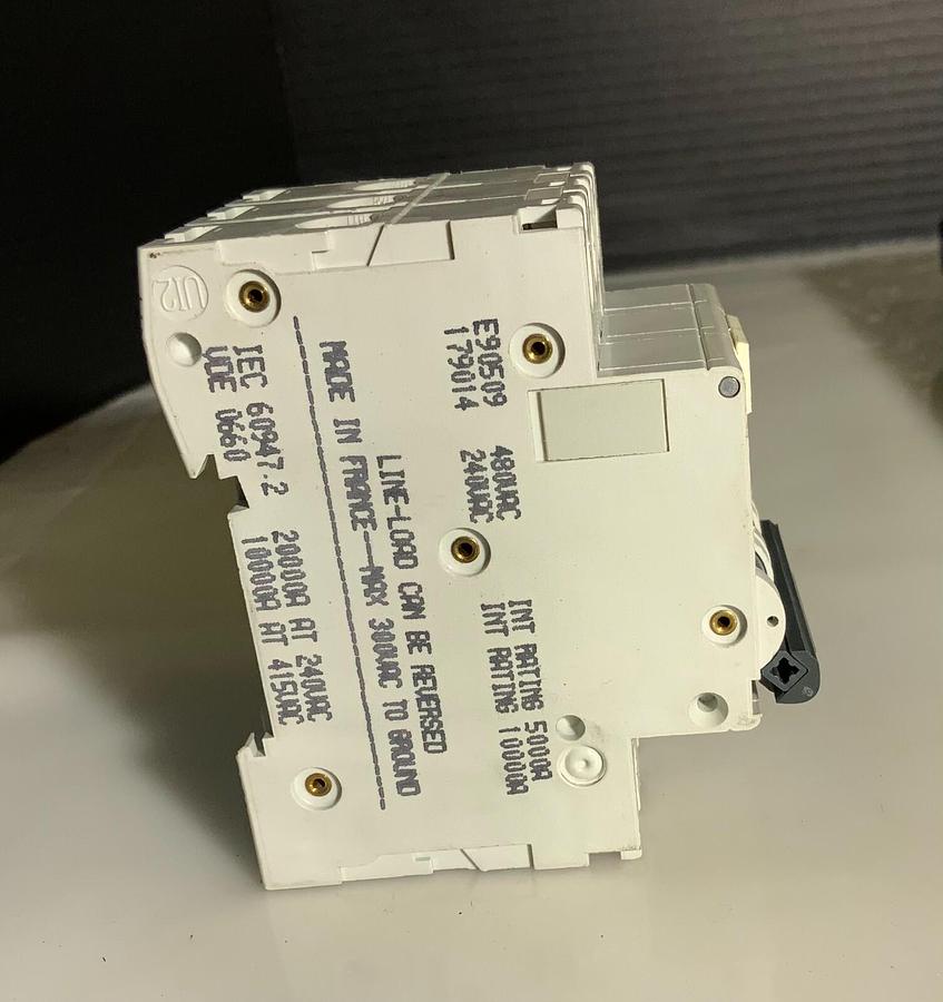 Used MERLIN GERIN MULTI9 C60N 16A-TYPE C ($49.99 OBO)