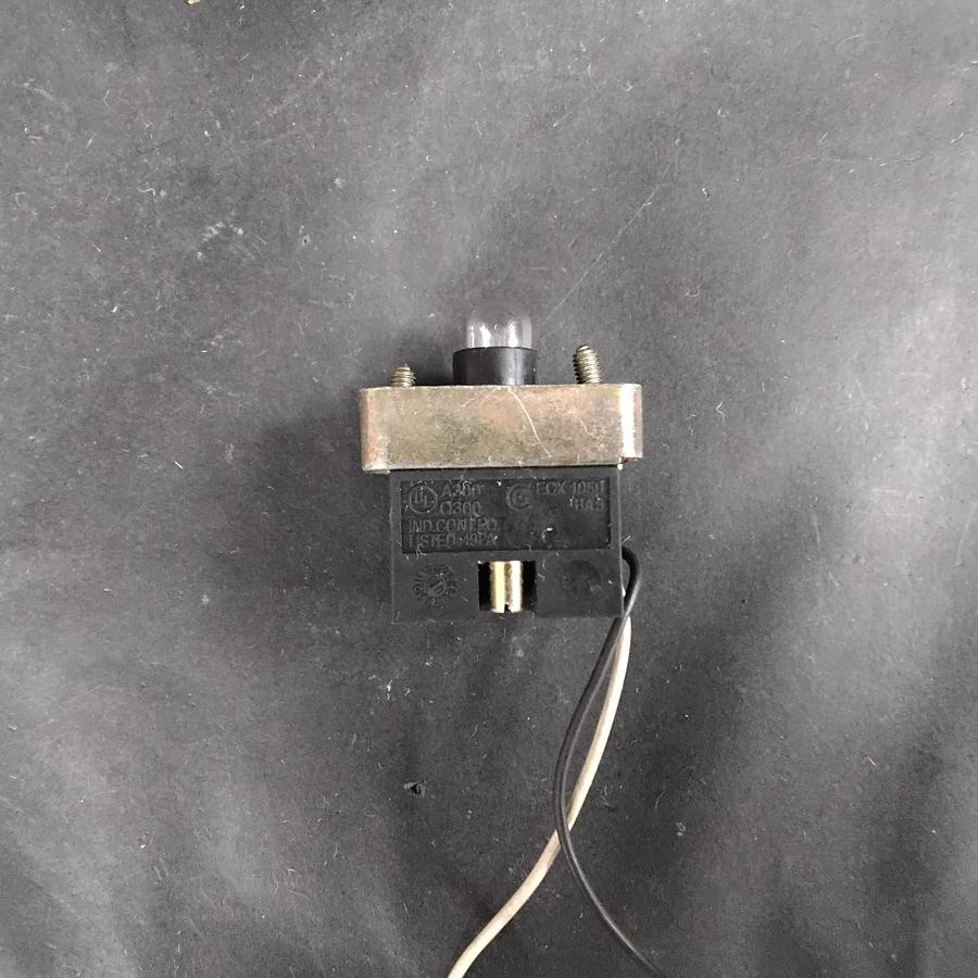 Used AUTOMATION DIRECT ECX-1050 PILOT LIGHT HOLDER - NO PUSHBUTTON ($6 OBO)