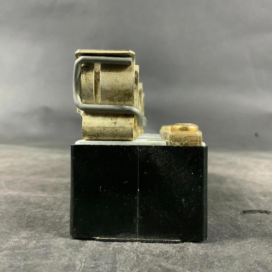 Used ALLEN BRADLEY X-401978 FUSE BLOCK ($15 OBO)