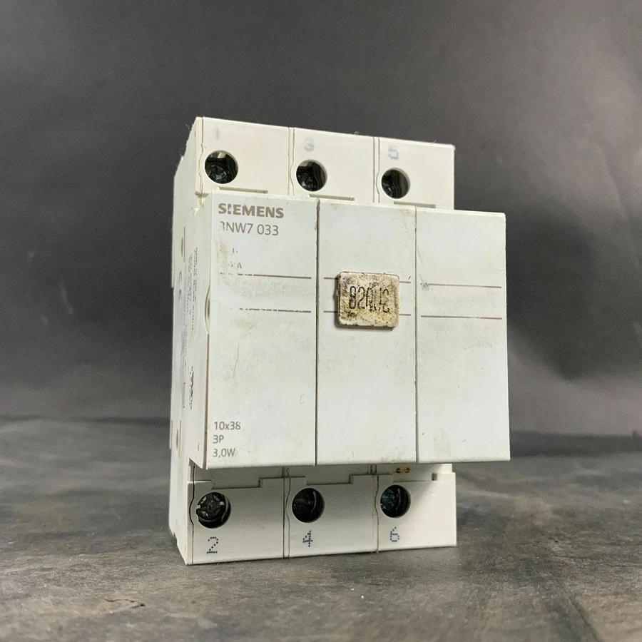 Used SIEMENS 3NW7 033 FUSE HOLDER ($10 OBO)