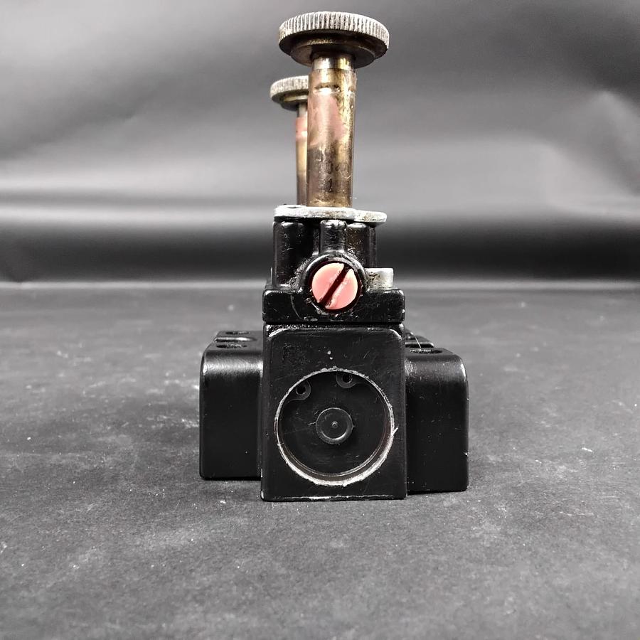 Used ARO A712SD-000-N SOLENOID AIR CONTROL VALVE ($50 OBO)