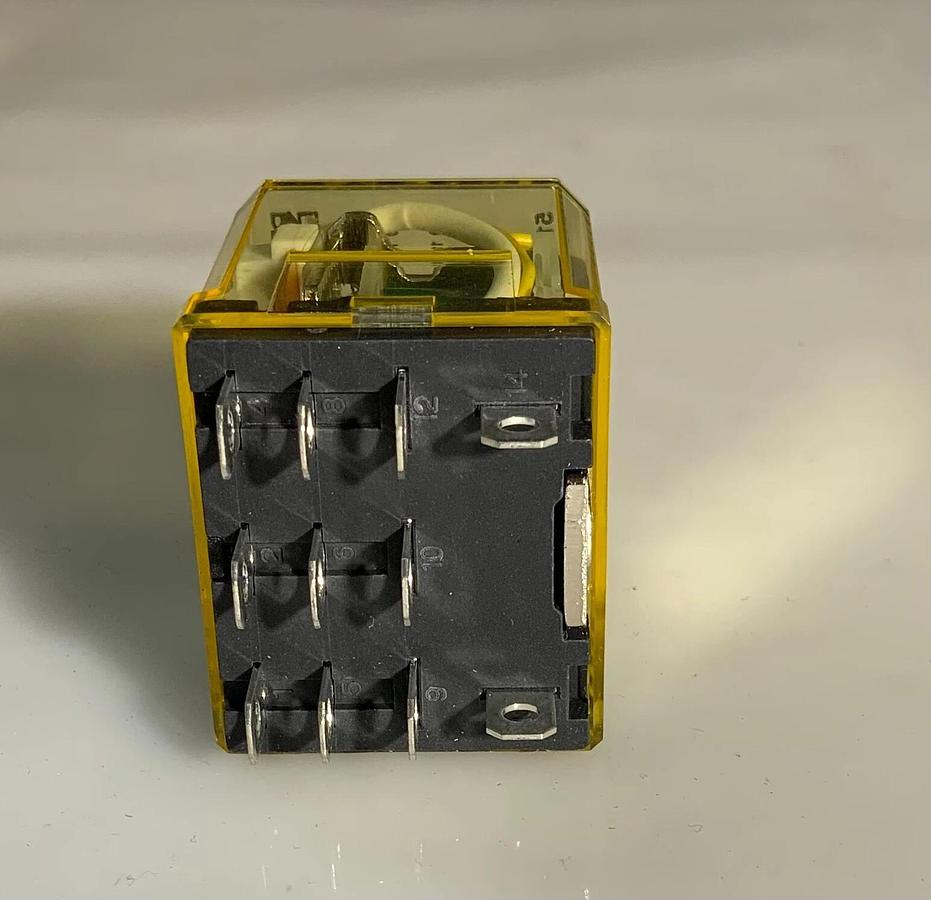 IDEC RU2S-D24 ($4.49/EACH OBO)