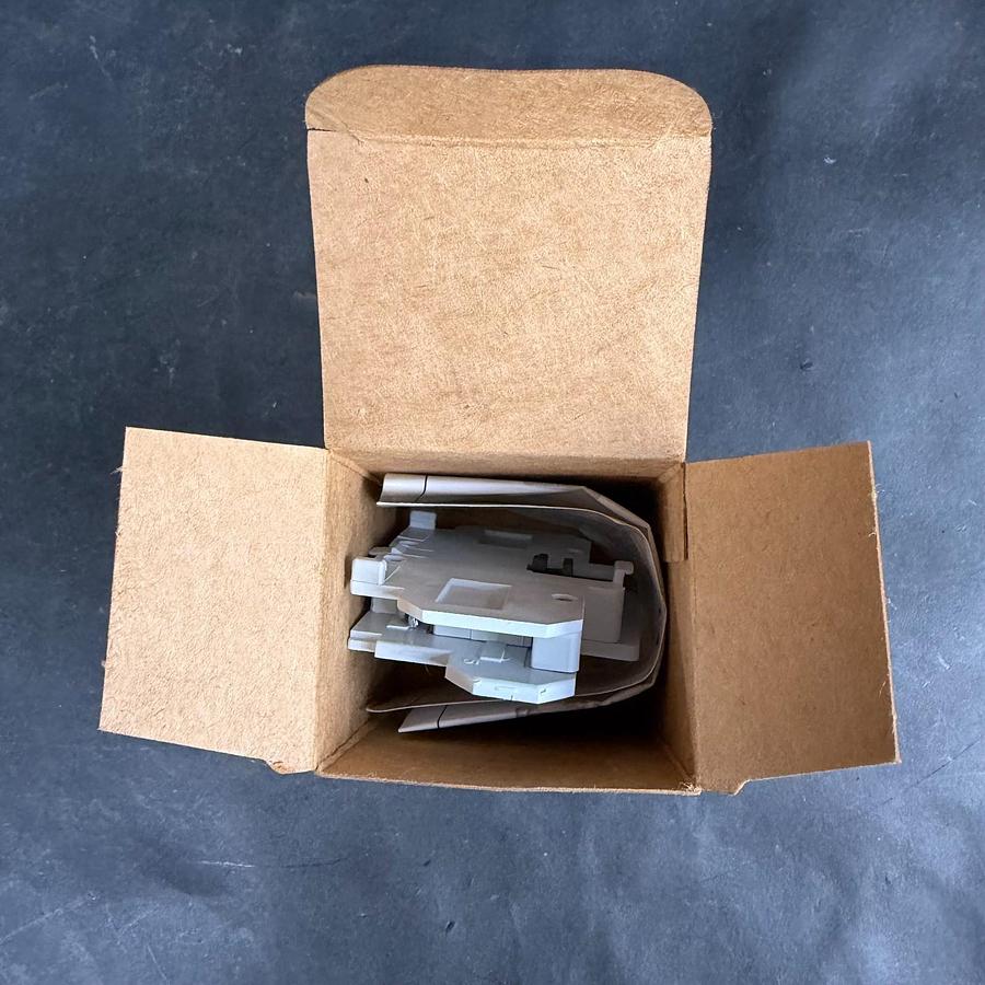 EATON C320KGS1 SIDE MOUNT AUXILIARY