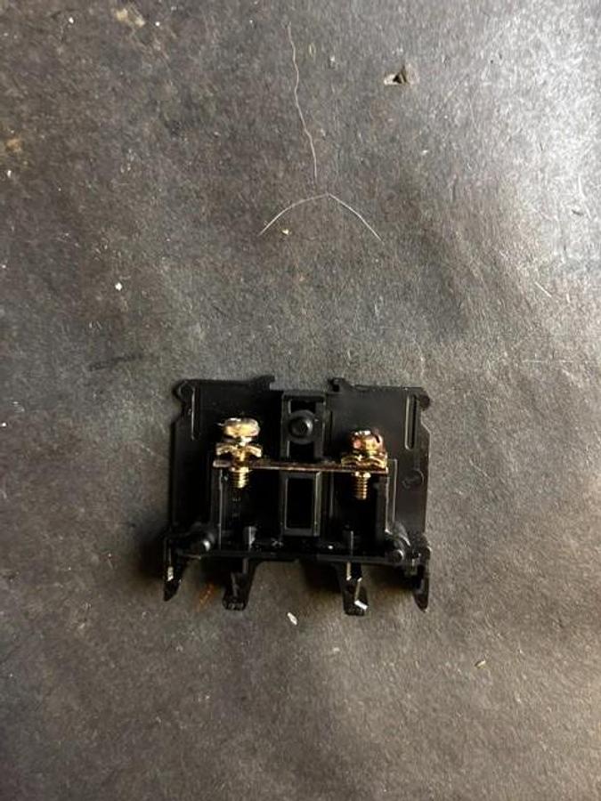Used IDEC BN15MW TERMINAL BLOCKS - GROUP OF 20 ($21 OBO)