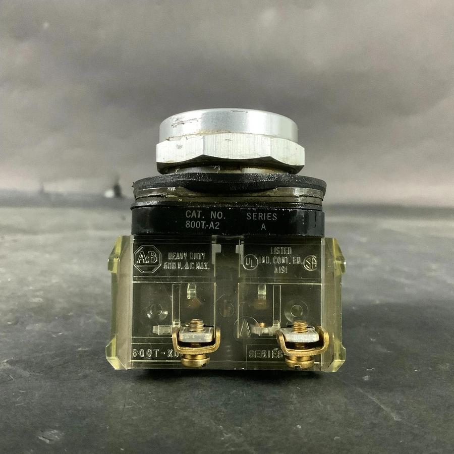Used ALLEN BRADLEY 800T-A2 SERIES A BLACK PUSHBUTTON ($15 OBO)