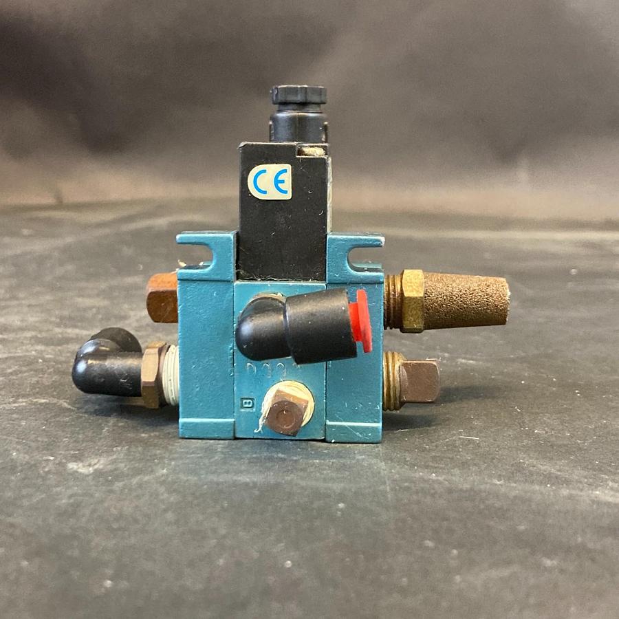 Used MAC 45A-SA1-DAAJ-1KA SOLENOID VALVE ($45 OBO)