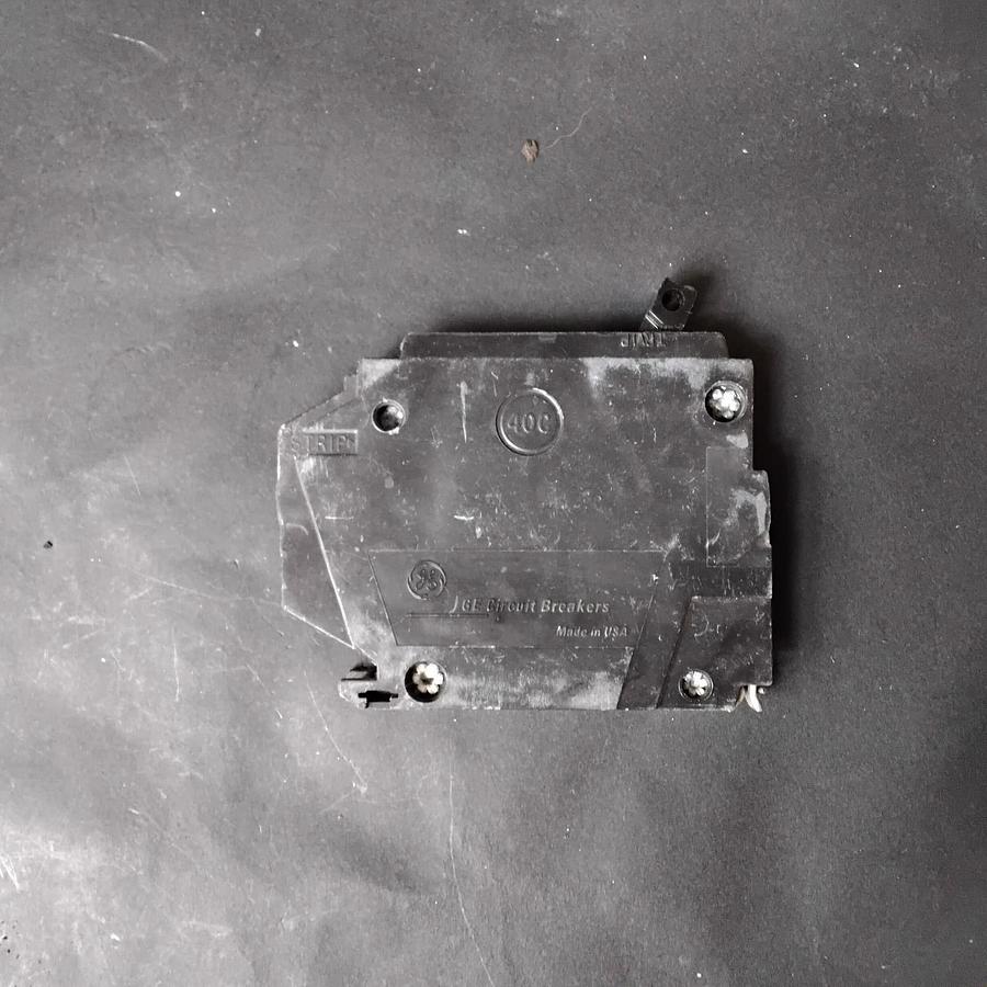 Used GENERAL ELECTRIC THQB120 CIRCUIT BREAKER ($8 OBO)