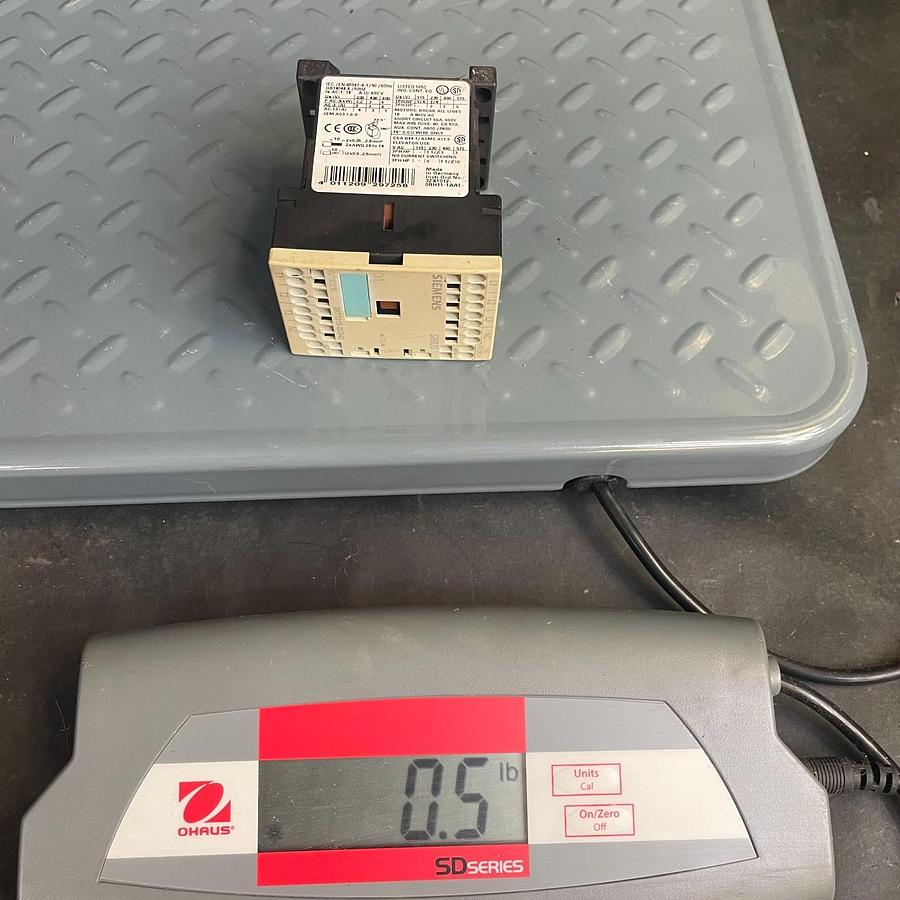 Used SIEMENS 3RT1015-2KB42 SIRIUS CONTRACTOR RELAY