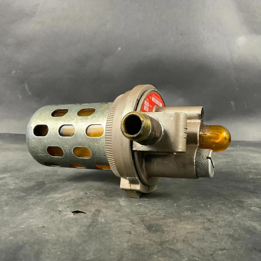 Used SCHRADER BELLOWS 3581-1100 PNEUMATIC LUBRICATOR ($90 OBO)