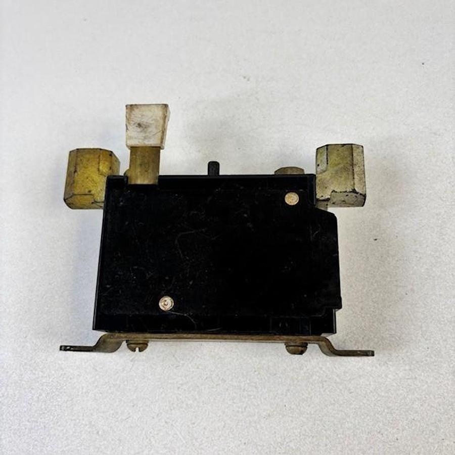 Used ALLEN BRADLEY 815-D0V4 OVERLOAD RELAY