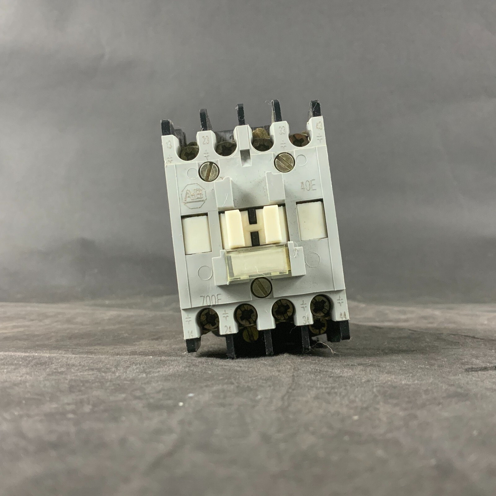 Used ALLEN BRADLEY 700-F400A1 C CONTROL RELAY ($15 OBO)
