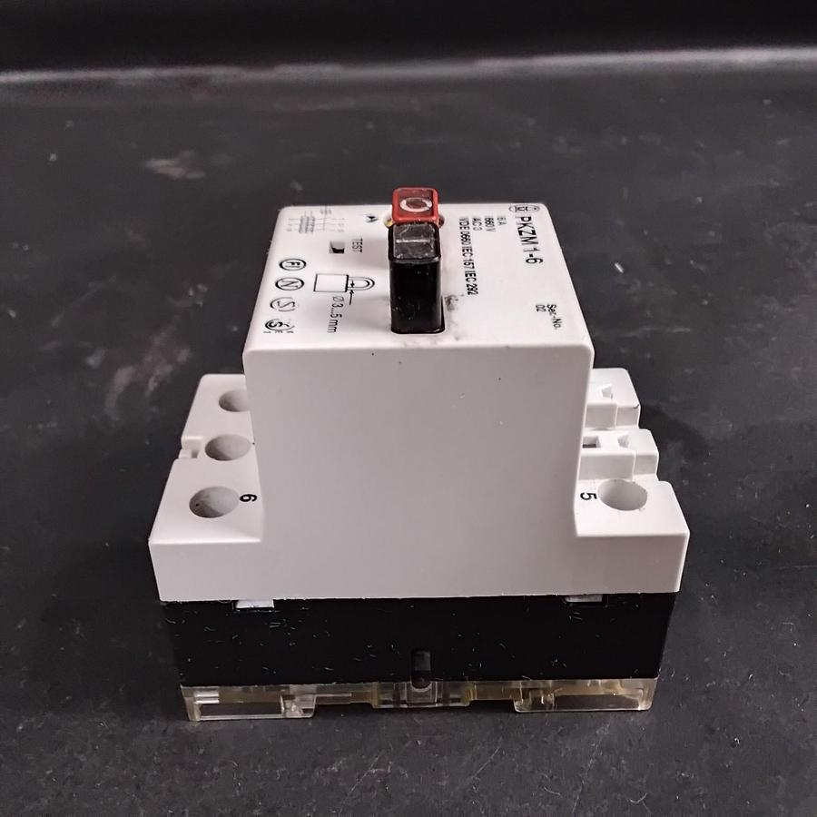 Used MOELLER PKZM 1-6 CIRCUIT BREAKER ($16 OBO)