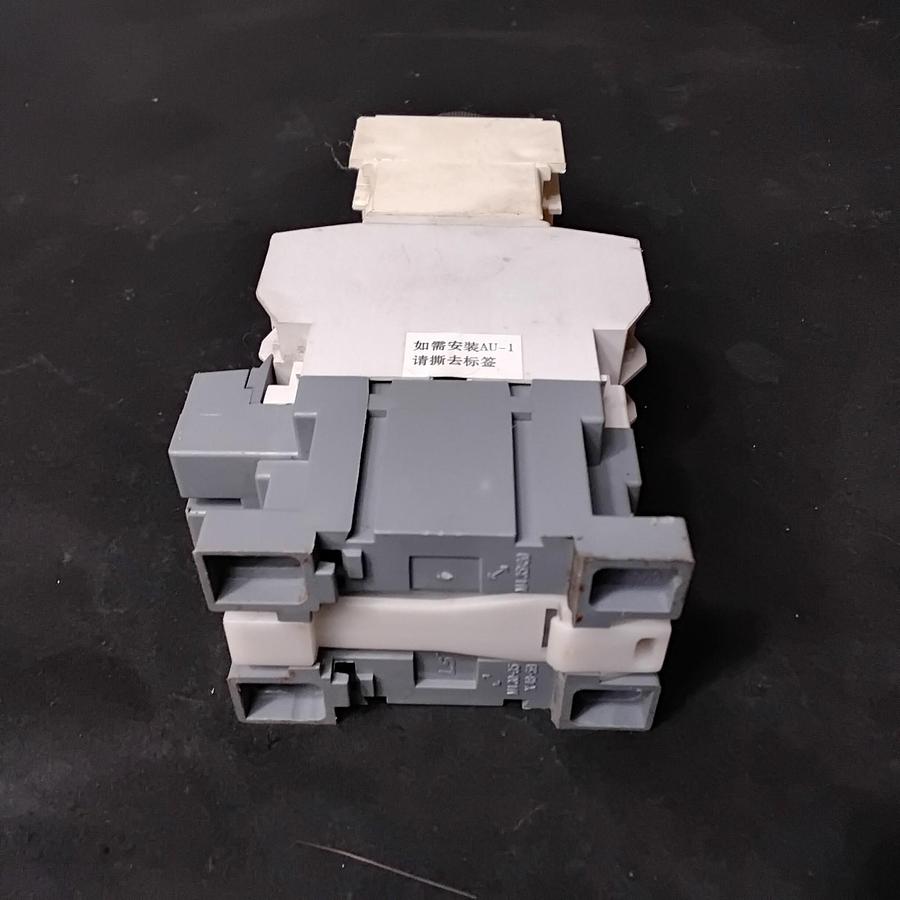Used SCHNEIDER LADT2 TIME DELAY BLOCK ($25 OBO)