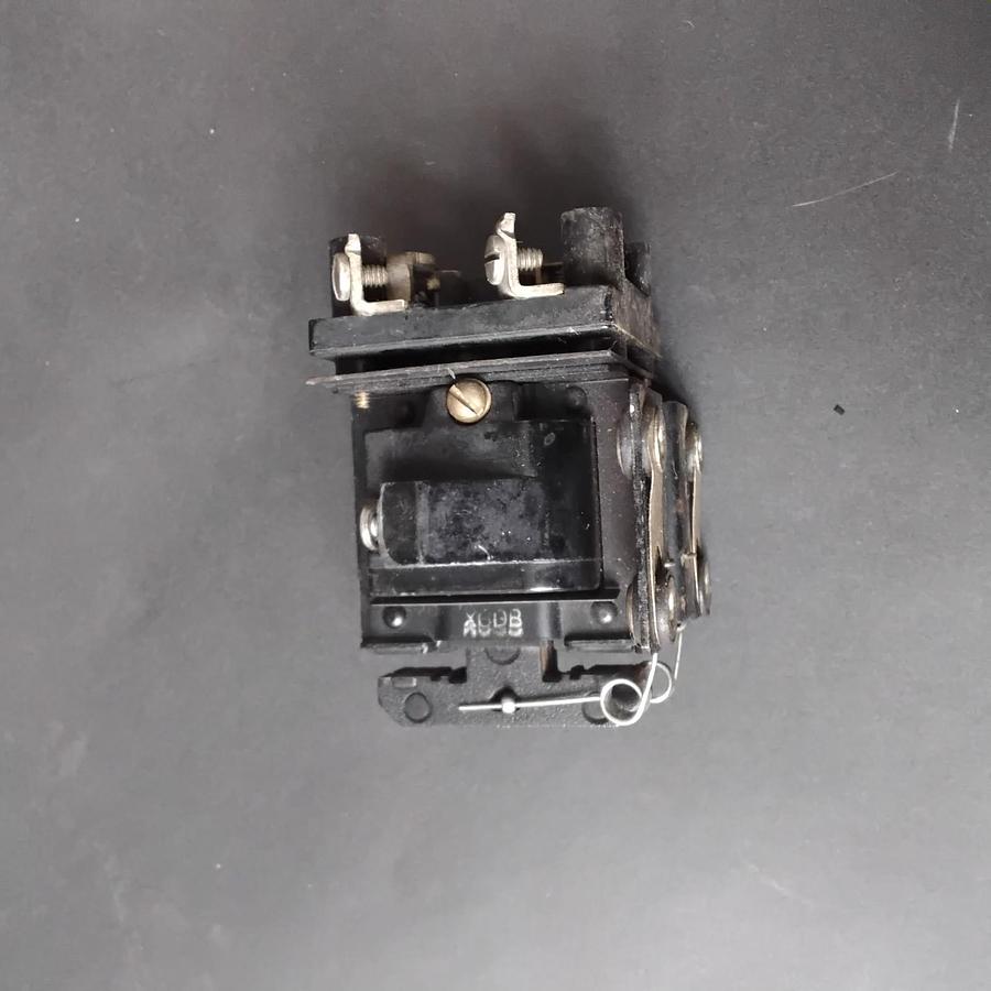 Used ALLEN BRADLEY 700-C110A4 CONTROL RELAY ($32 OBO)