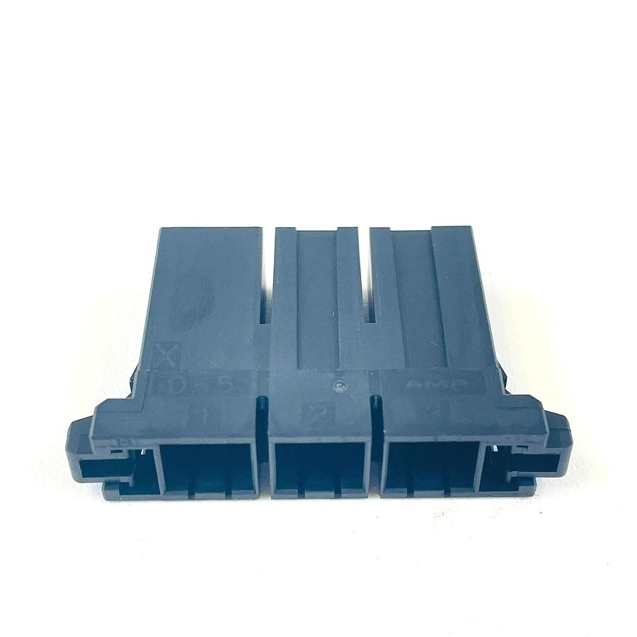 Used TE CONNECTIVITY AMP 1-179958-3 D-5 X 3-POS RECEPTACLE HOUSING ELECTRICAL 10-PCS