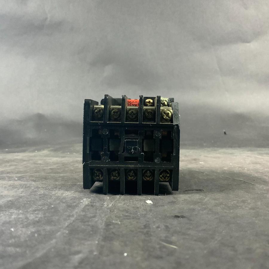 Used MITSUBISHI SR-40RM CONTACTOR RELAY ($100 OBO)