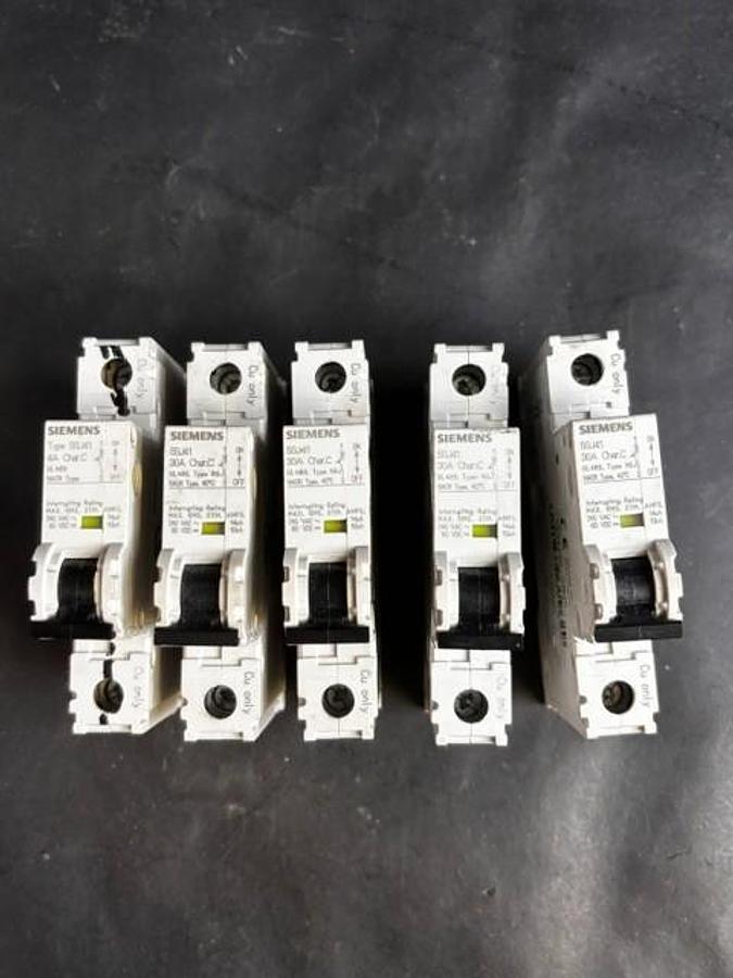 Used SIEMENS 5SJ4130-7HG40 CIRCUIT BREAKER - GROUP OF 5 ($54 OBO)