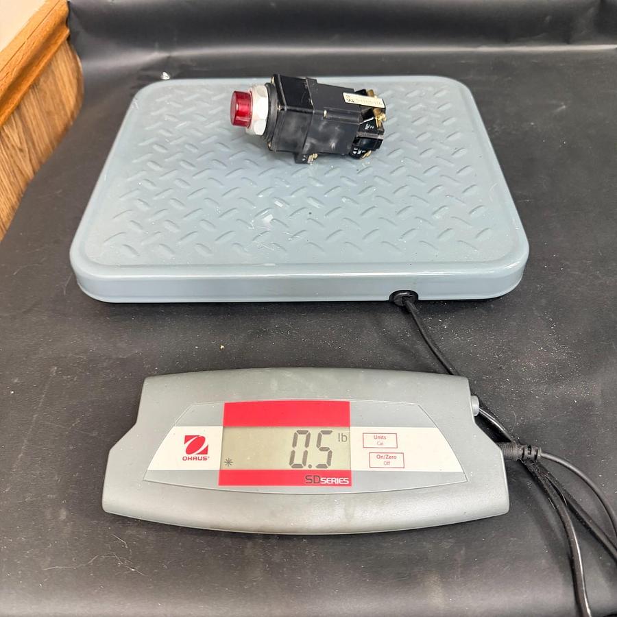 Used TOKYO ELECTRIC LS-1031D-11A RED PUSHBUTTON ($25 OBO)