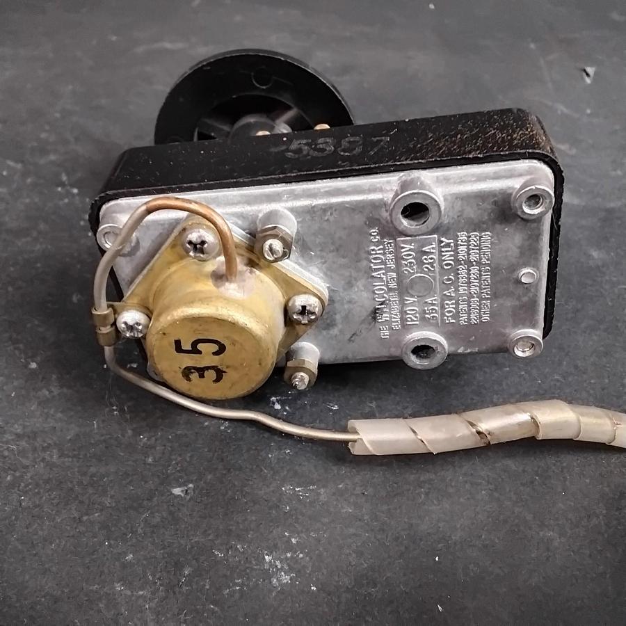 Used CHROMALOX 7-17108 THERMOSTAT ($45 OBO)