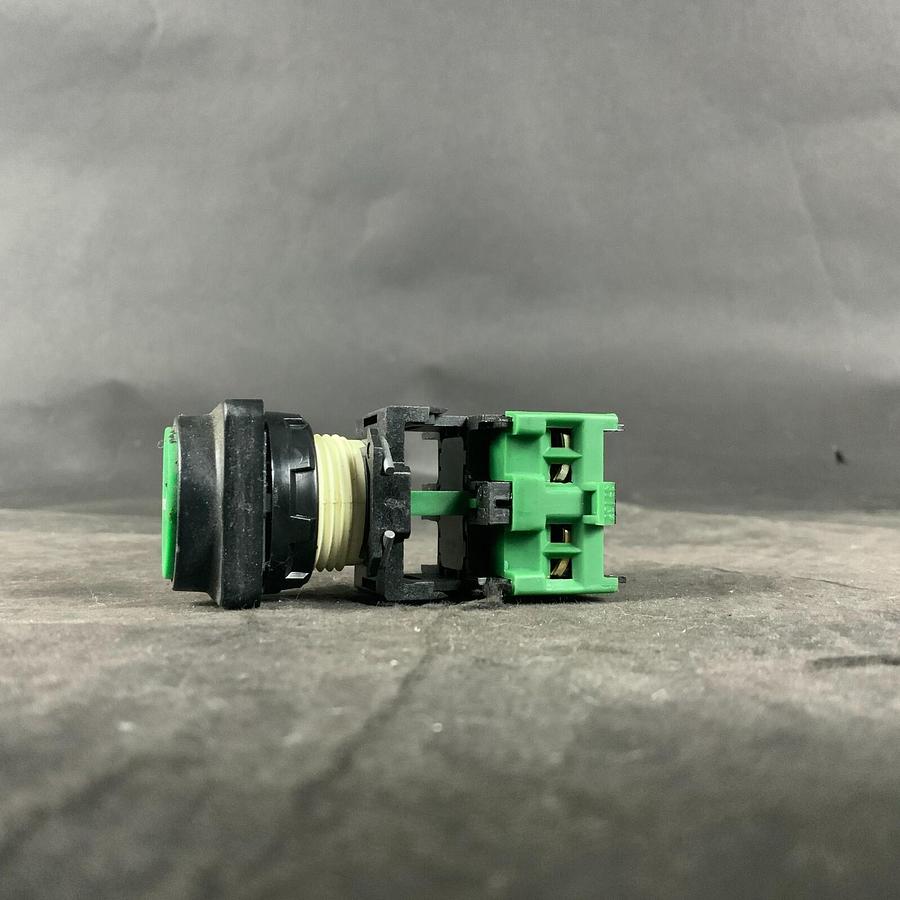 Used SCHNEIDER ELECTRIC DA10 CONTACT BLOCK ($8 OBO)
