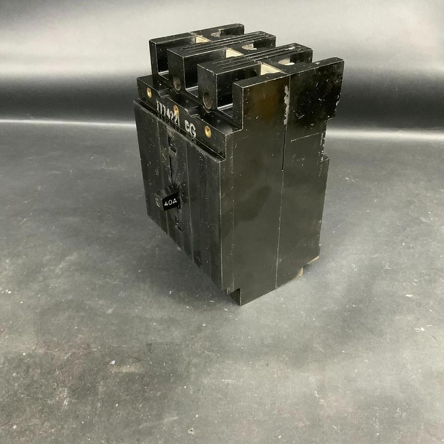 Used WESTINGHOUSE E3040 CIRCUIT BREAKER ($25 OBO)