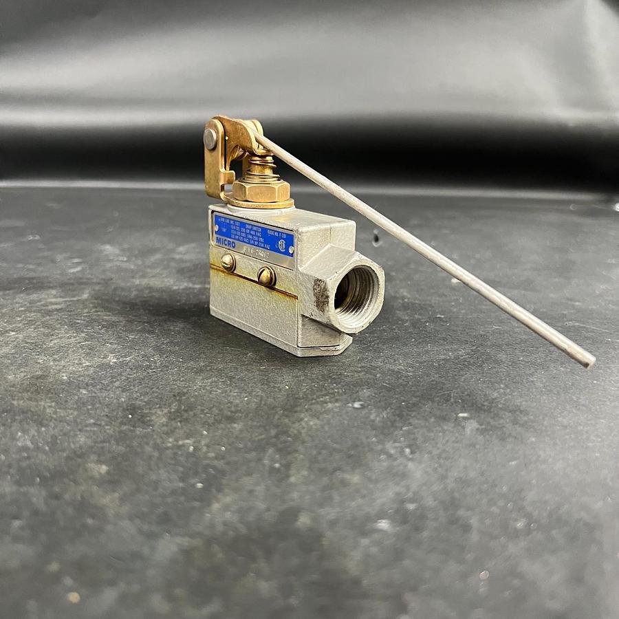 Used MICRO SWITCH BZE6-2RQ62 LIMIT SWITCH ($30 OBO)