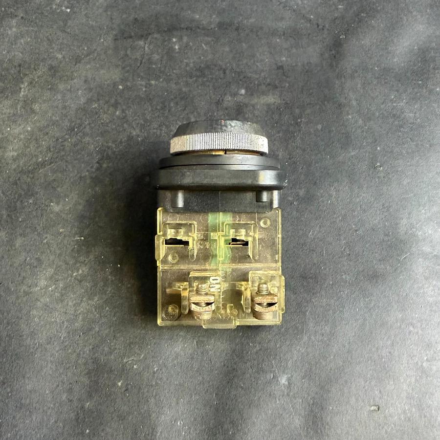 Used TELEMECANIQUE XB2M BLACK PUSHBUTTON ($15 OBO)