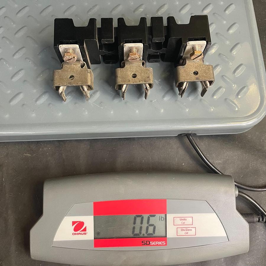 Used ALLEN BRADLEY 40023-416-04 60AMPS 600VOLTS FUSE BLOCK