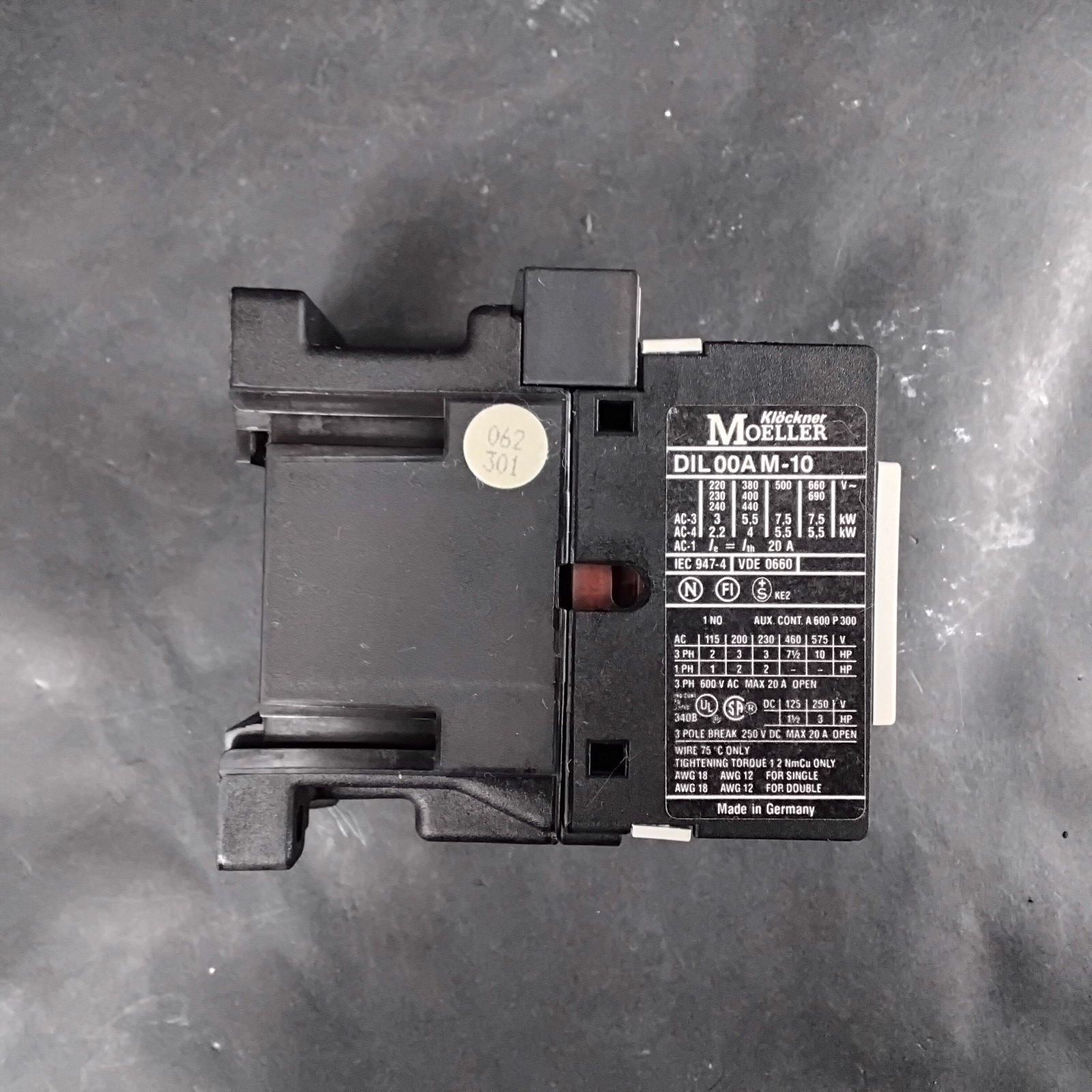 Used MOELLER  DIL 00A M-10 CONTACTOR ($25 OBO)