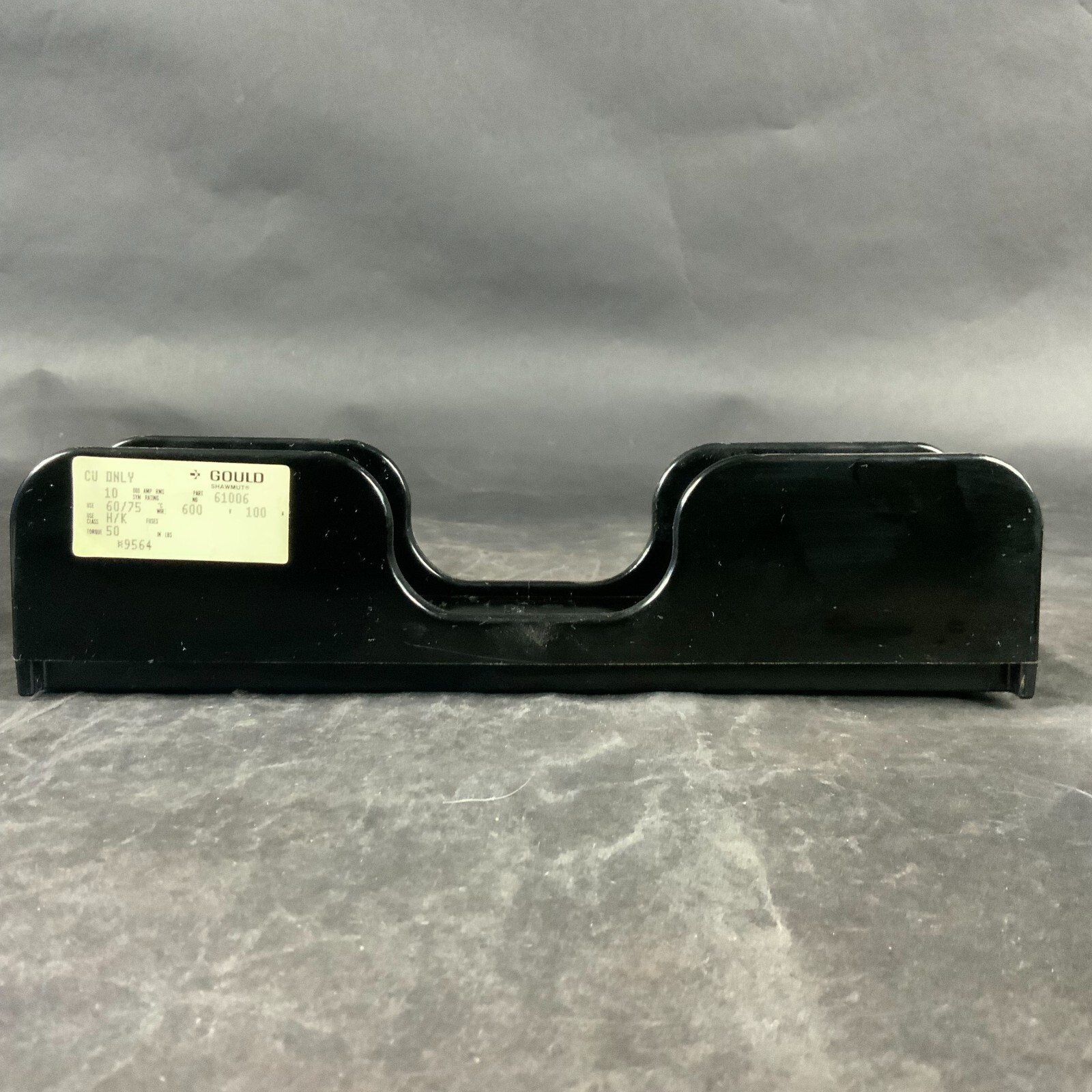 Used FERRAZ SHAWMUT 61006 FUSE BLOCK ($13 OBO)