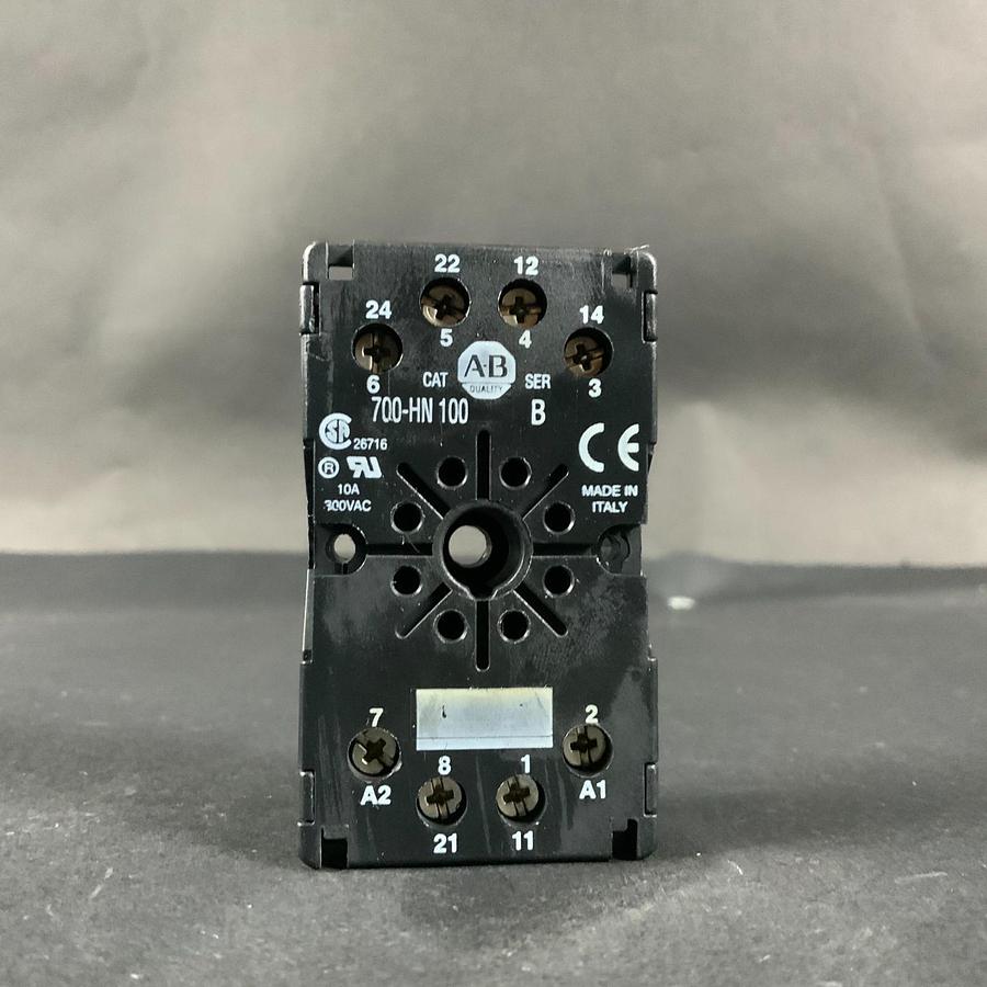 Used ALLEN BRADLEY 700-HN100 RELAY SOCKET ($7 OBO)