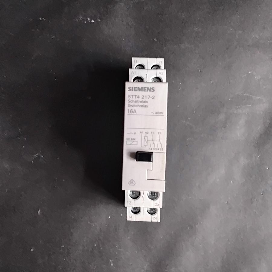Used SIEMENS 5TT4 217-2 CONTACTOR ($20 OBO)