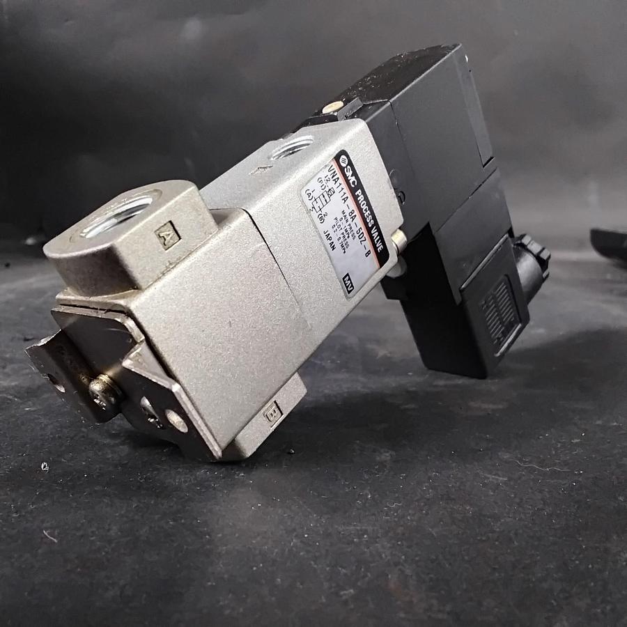Used SMC VNA111A-8A-5DZ-B PROCESS VALUE ($40 OBO)