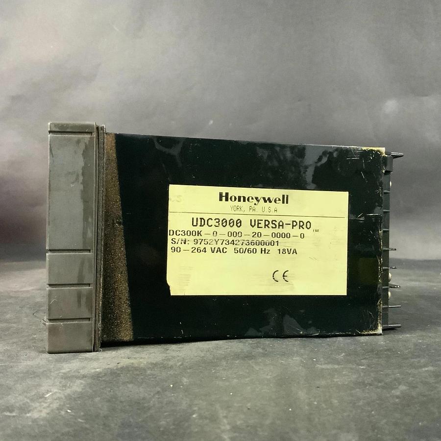Used HONEYWELL UDC3000 VERSA-PRO DIGITAL CONTROLLER ($130 OBO)