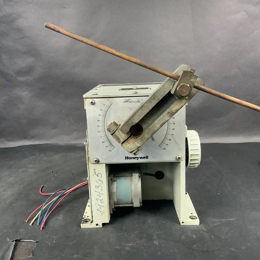 Used HONEYWELL 10264A-1-0-04-00010-000-00 ACTUATOR ($1,250 OBO)