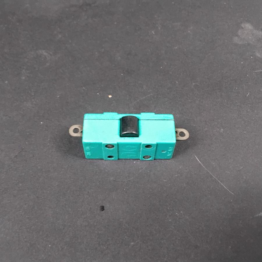 Used UNDERWRITERS LAB SI-2 1/2 HP MICRO SWITCH ($4.99 OBO)