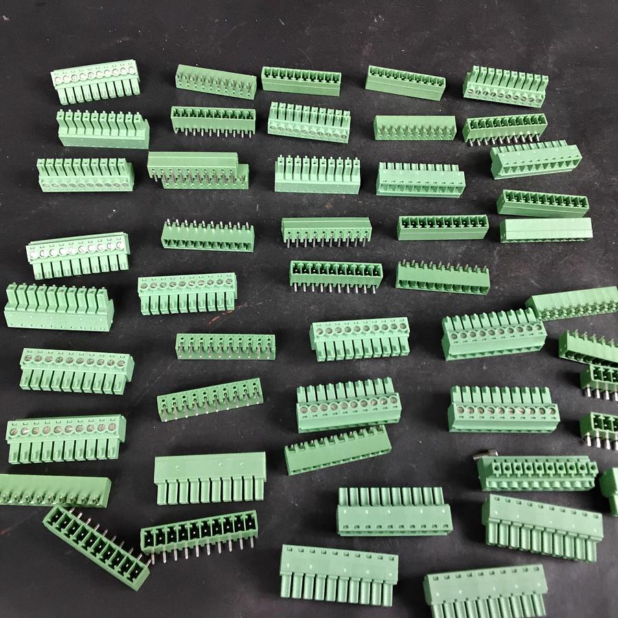 Used DBPARTS BAG OF 10-PIN 3.81MM PLUG CONNECTORS ($19 OBO)