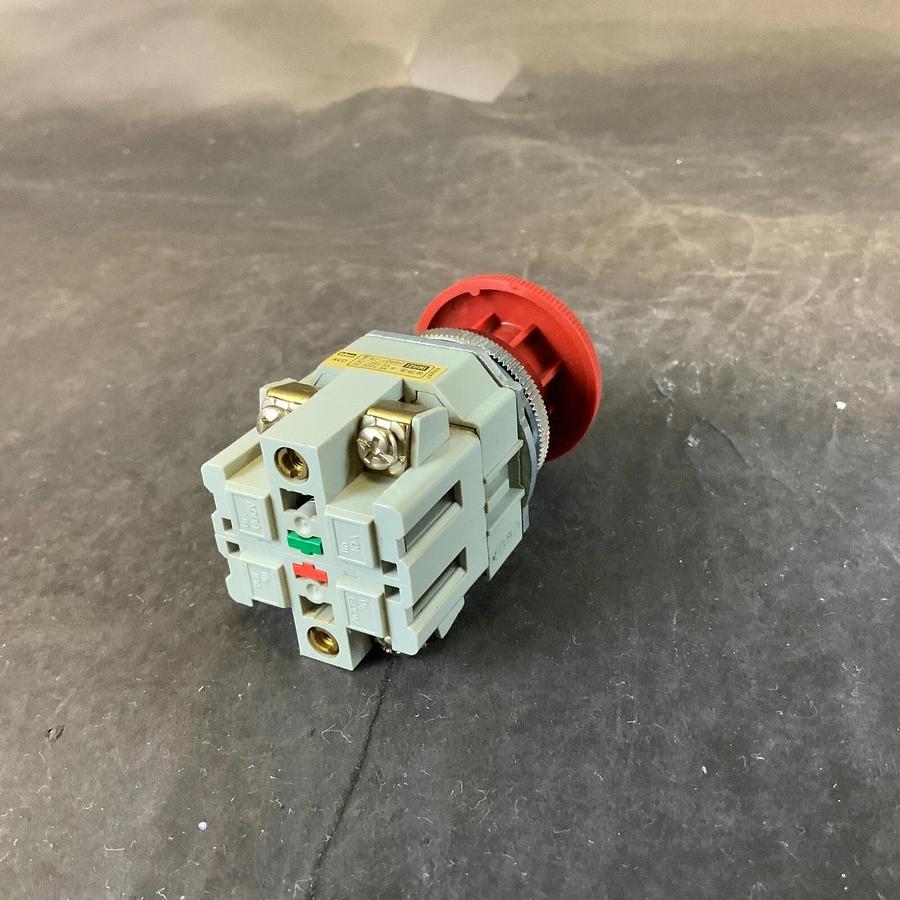 Used IDEC IZUMI 41-10650 SWITCH BUTTON ($5 OBO)