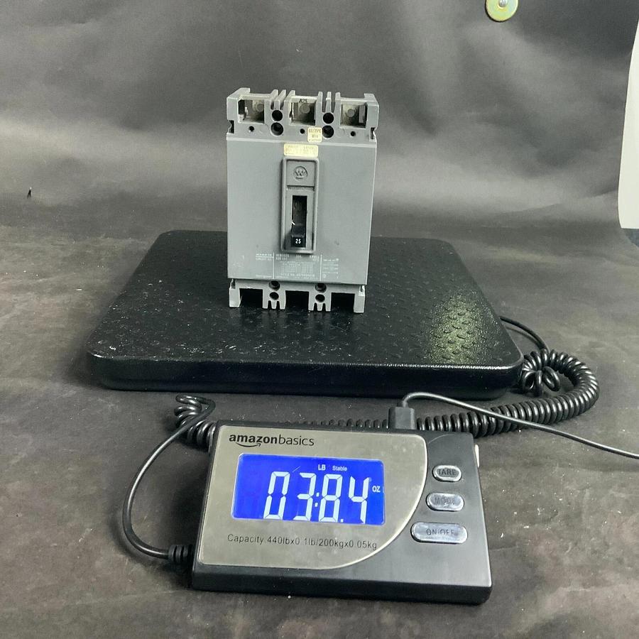 Used WESTINGHOUSE HFB3025 CIRCUIT PROTECTOR ($35 OBO)