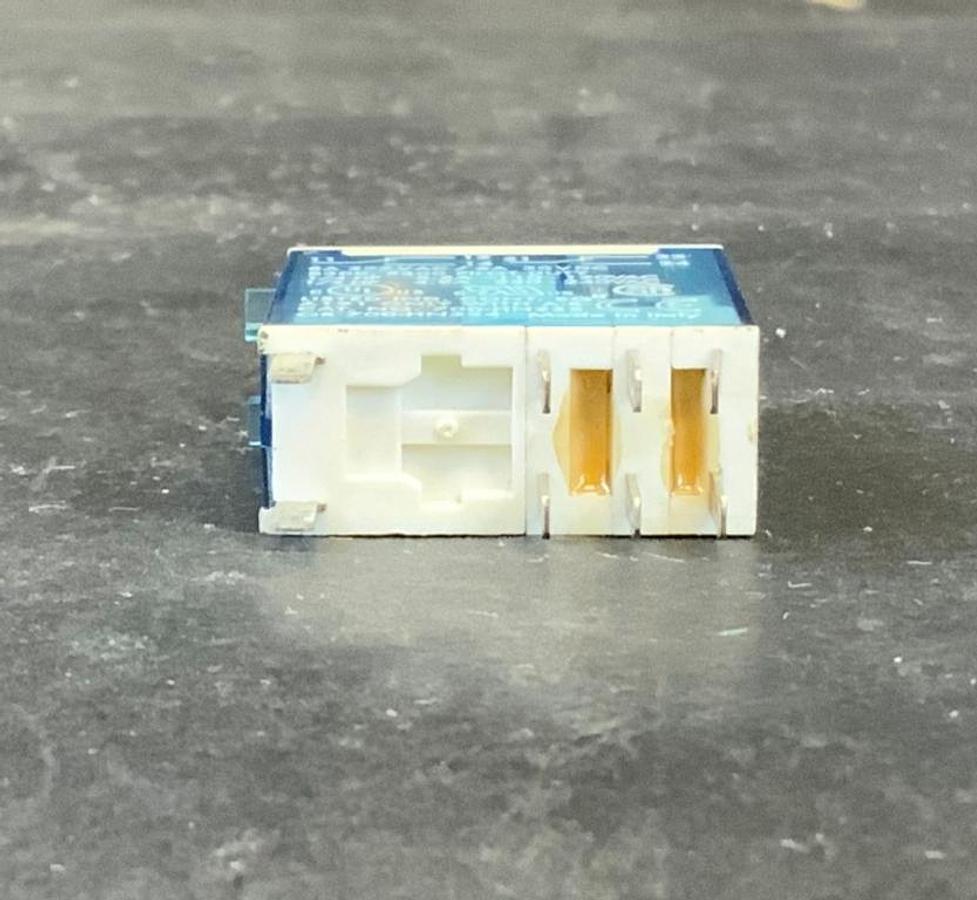 Used ALLEN-BRADLEY 700-HK-32Z24 Slim Line Relay ($11 OBO)