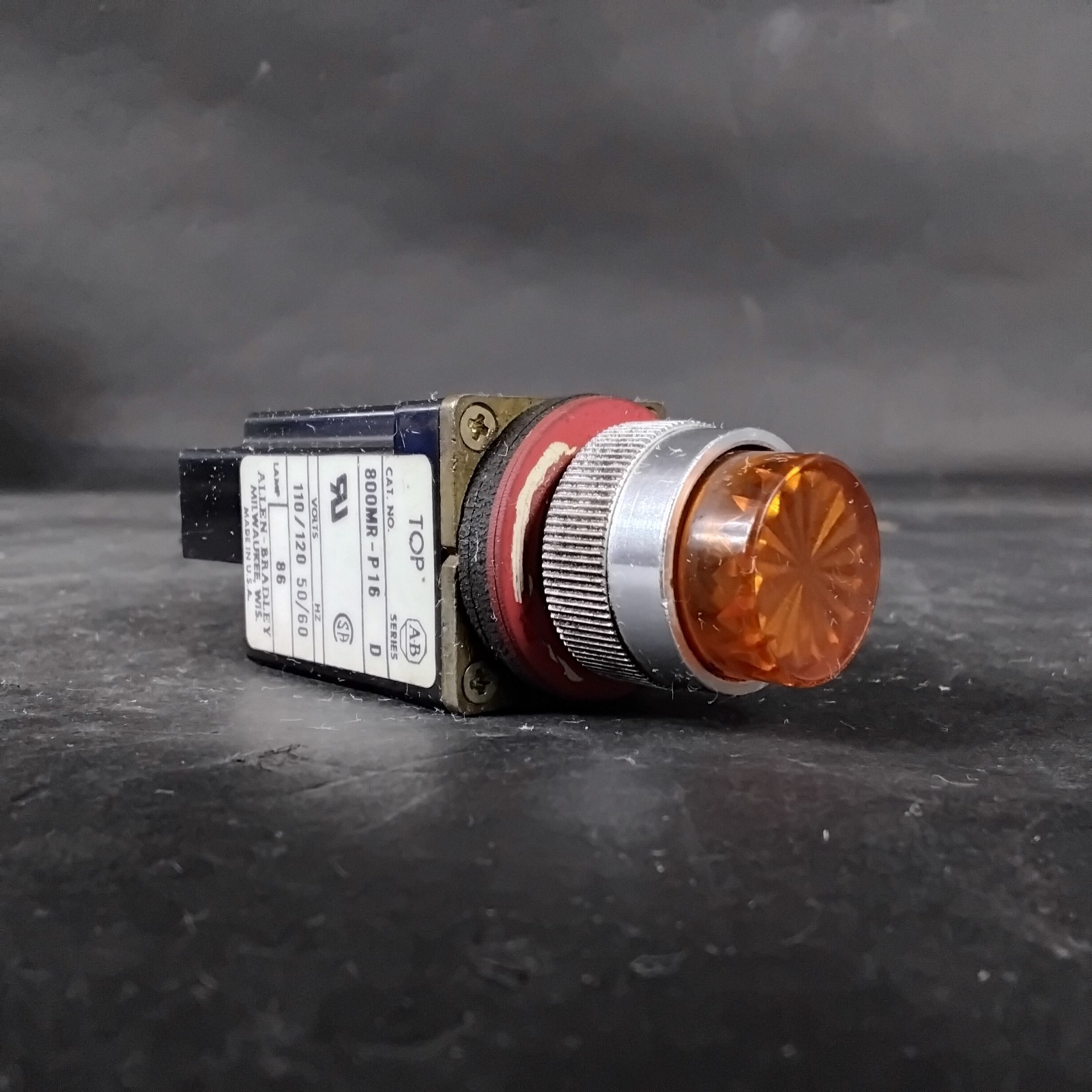 Used ALLEN BRADLEY 800MR-P16 ORANGE PILOT LIGHT ($15 OBO)